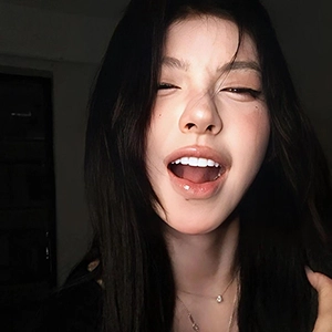 董***
